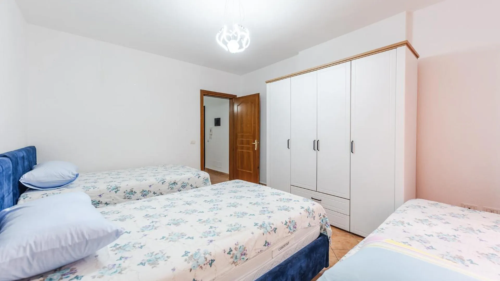 Beach Apartment Durrës 0*,